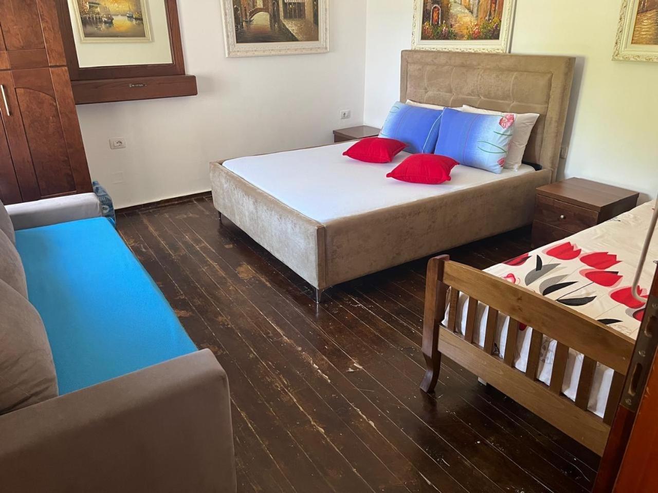 Sofia Apartment *